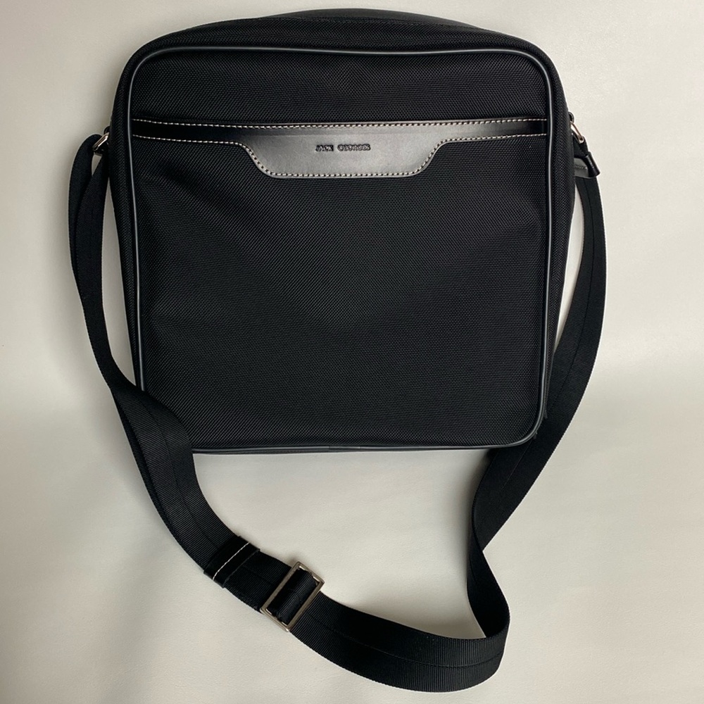Jack Georges New nylon/ leather computer bag
New no tags 12x12x4